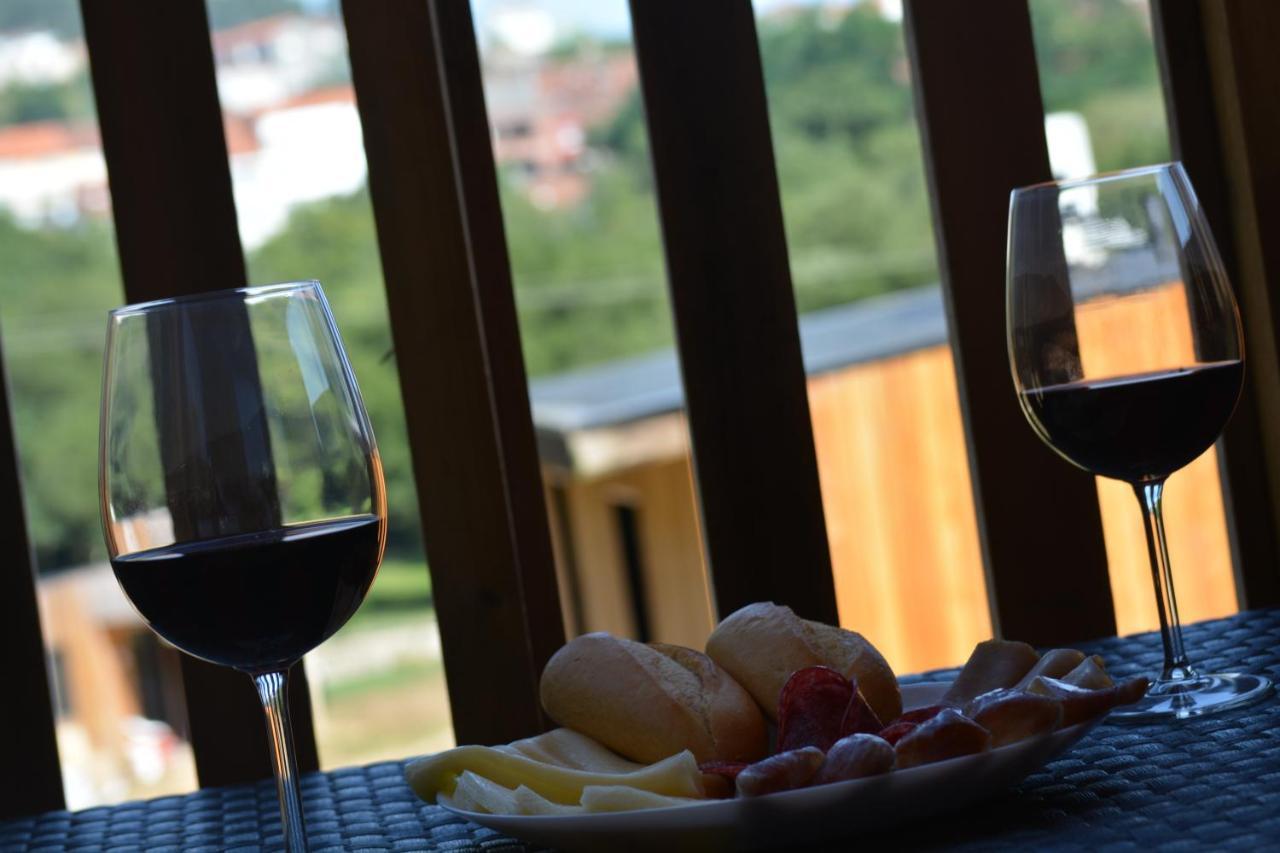 Cabanas Compostela - Cabana A Carballeira Сантяго де Компостела Екстериор снимка