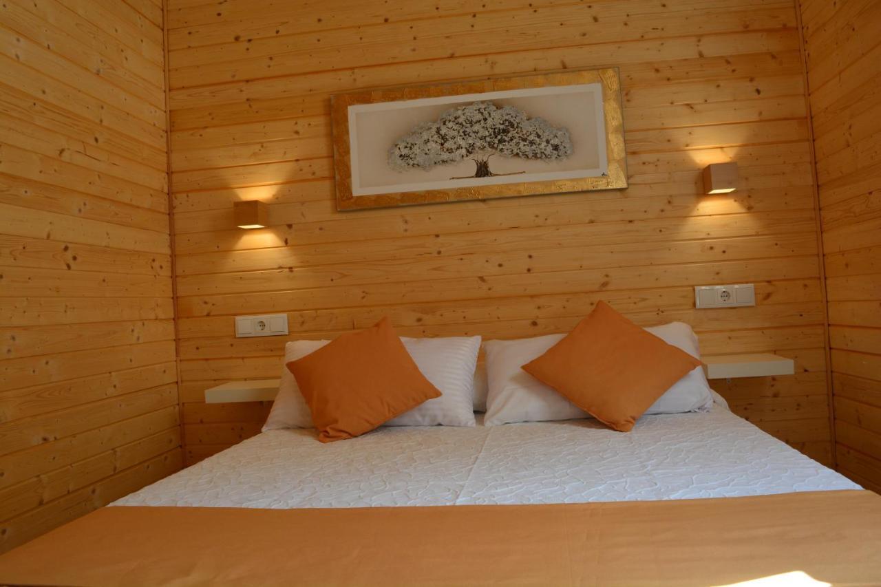 Cabanas Compostela - Cabana A Carballeira Сантяго де Компостела Екстериор снимка